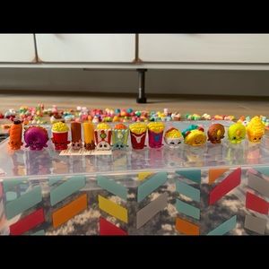 Shopkins- fast food lot of fourteen